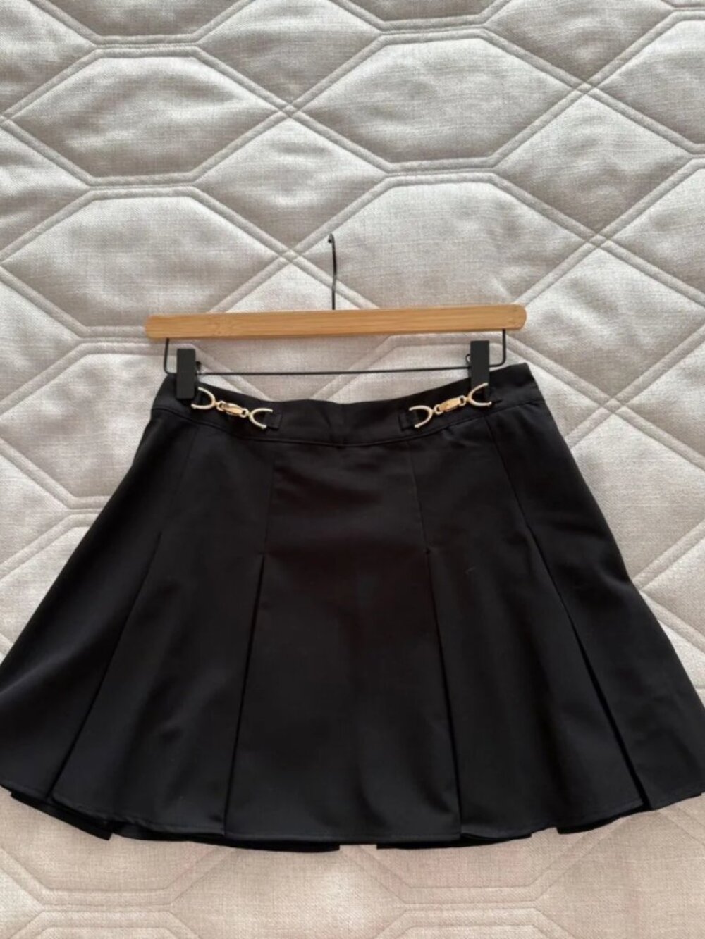 Black High Waisted Flared Mini Skirt Pleated A-Line - Picture 3 of 3